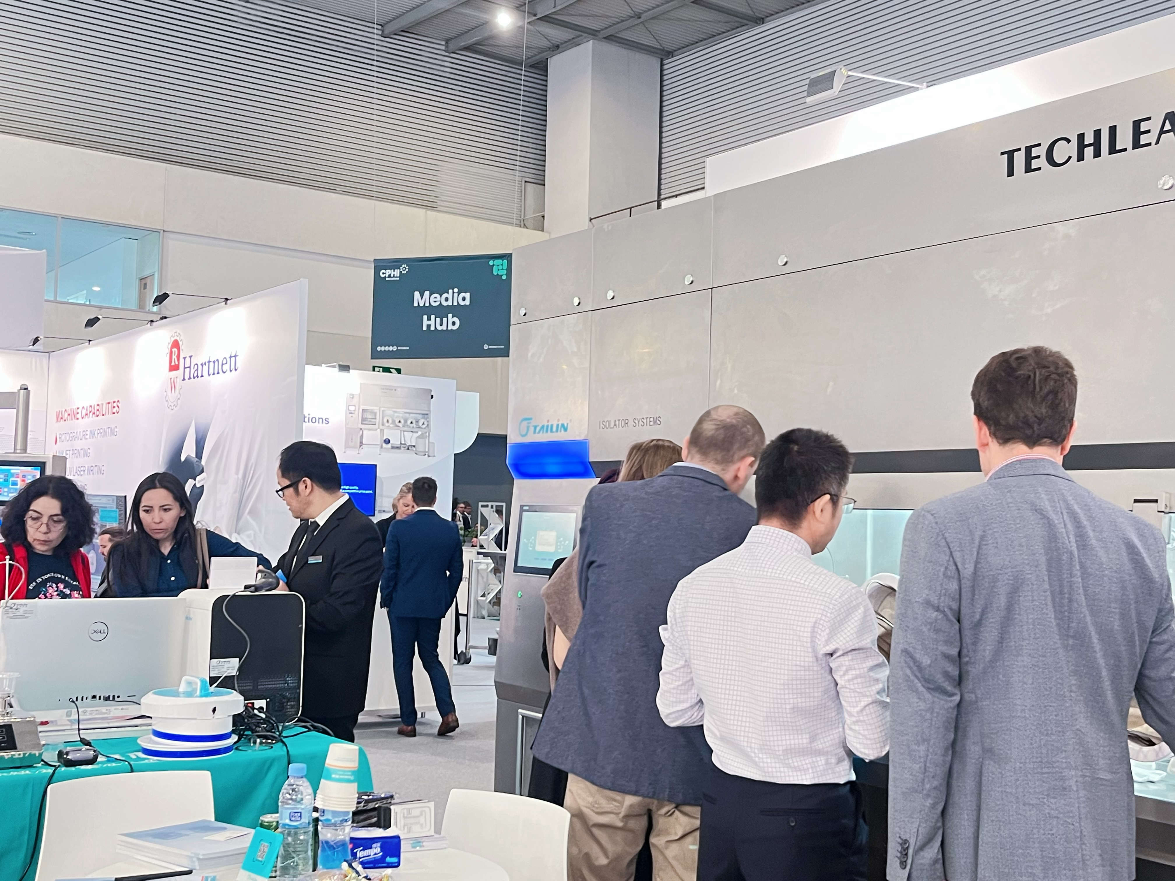 16983716049452438Auh.jpg IMG_8416.HEIC.jpg