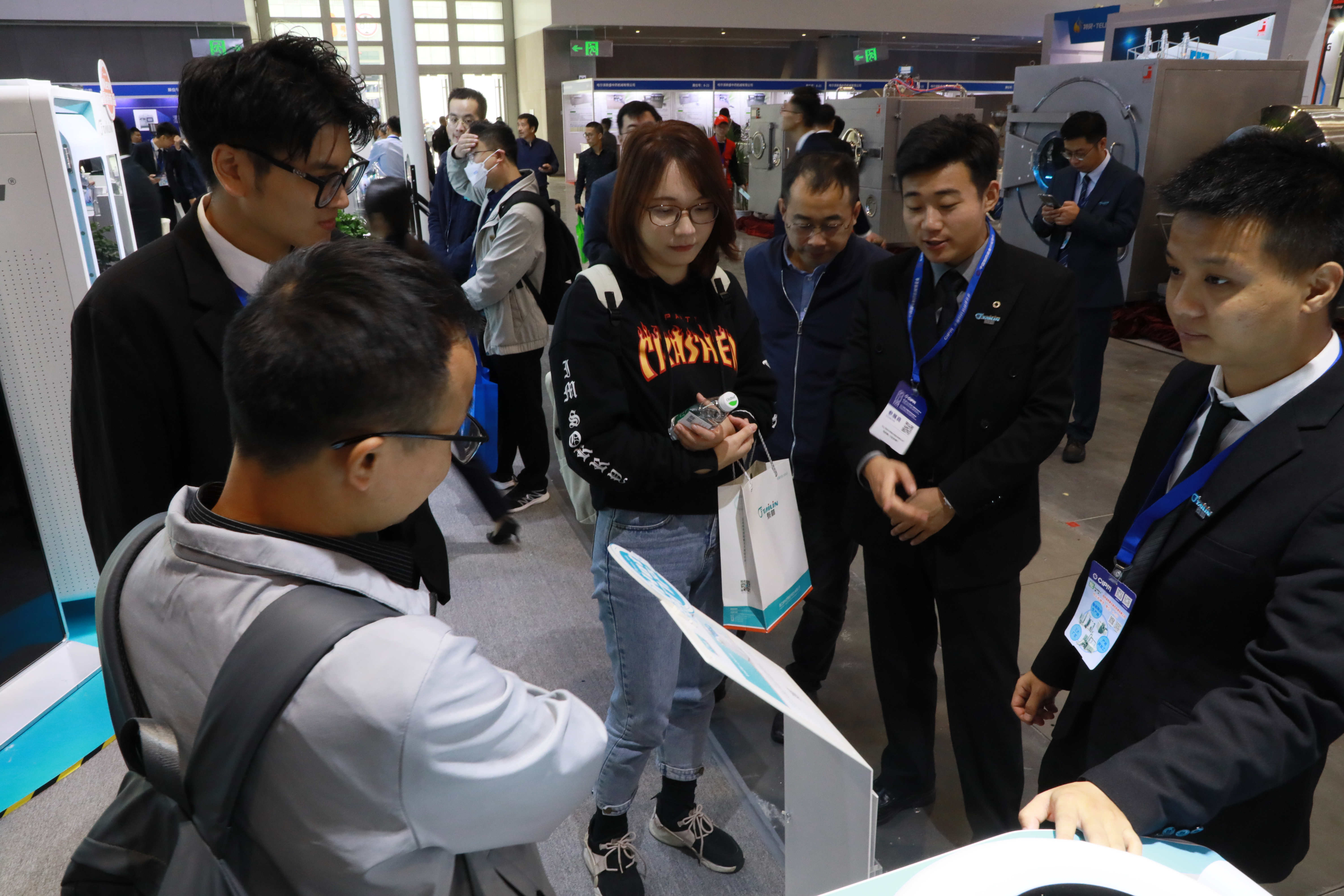 16999479523049085tIz.jpg EF1A0989-opq635999433.jpg